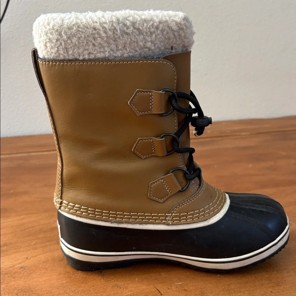 Sorel Brown and Black Insulated Boots Size 3